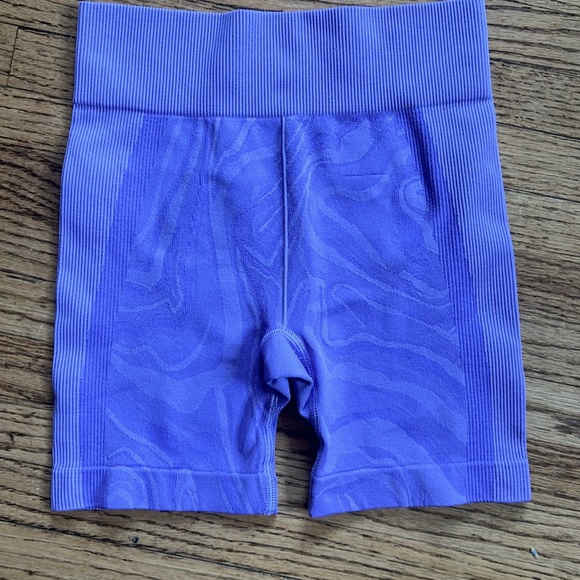 All in Motion Seamless Violet tank and short set, size S(6/7) - Picture 4 of 6